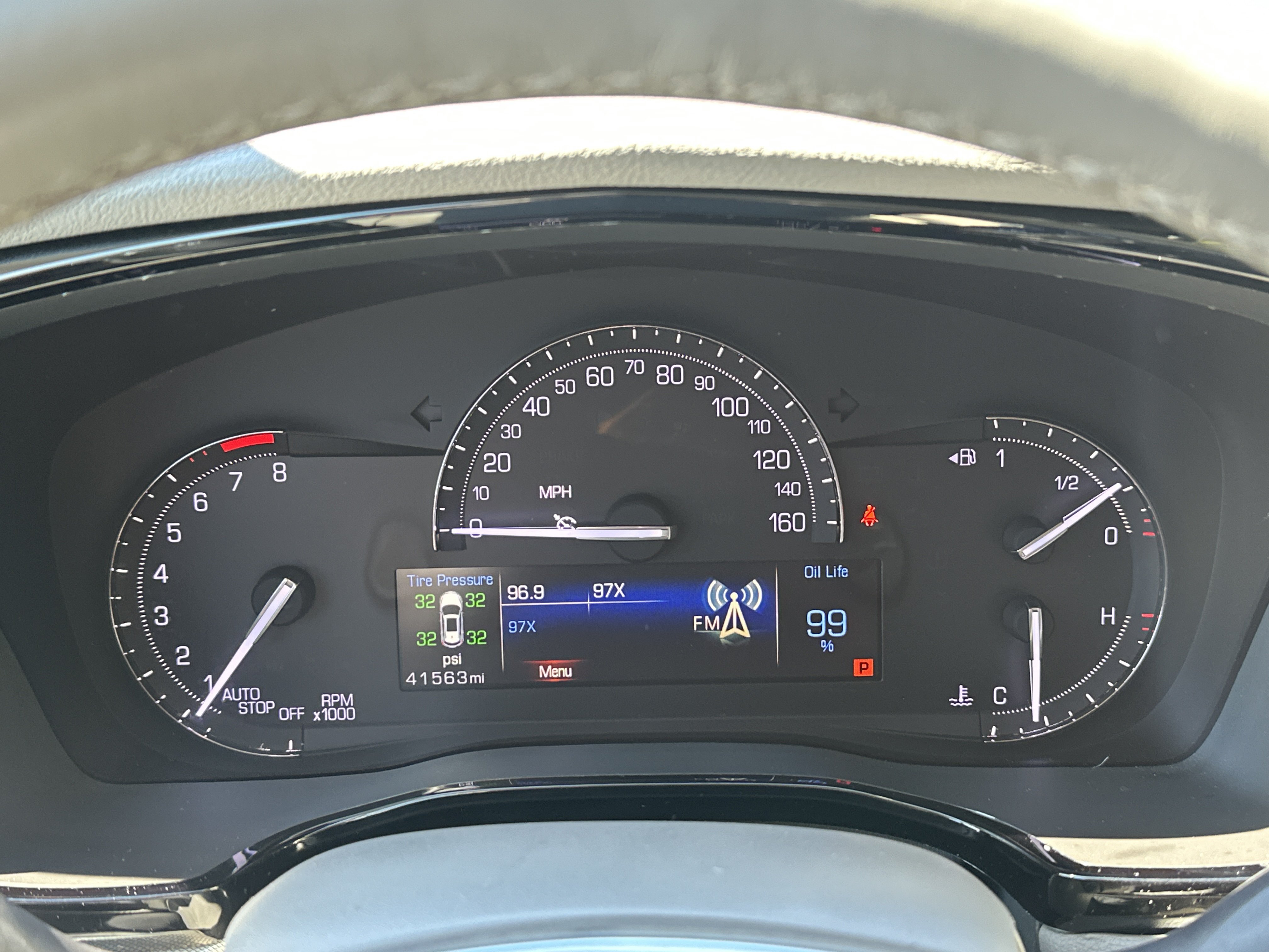 Used 2017 Cadillac XT5 Luxury w/ Driver Awareness Package AWD/4WD image 16