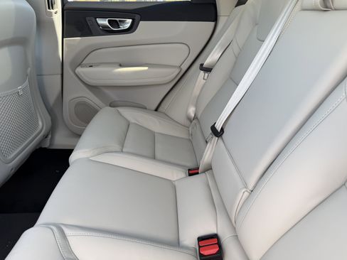 New 2026 Volvo XC60 B5 Ultra w/ Climate Package image 16