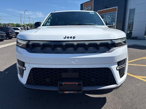 New 2026 Jeep Grand Wagoneer Limited AWD/4WD image 2