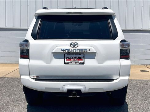 Used 2024 Toyota 4Runner SR5 Premium w/ Moonroof Package AWD/4WD image 5