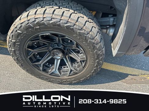 Used 2023 GMC Sierra 1500 AT4X AWD/4WD image 9