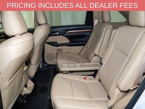 Used 2018 Toyota Highlander Limited FWD image 9