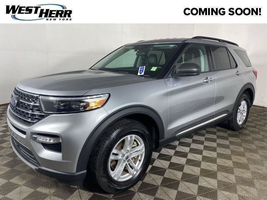 Used 2024 Ford Explorer XLT w/ Equipment Group 202A AWD/4WD image 56