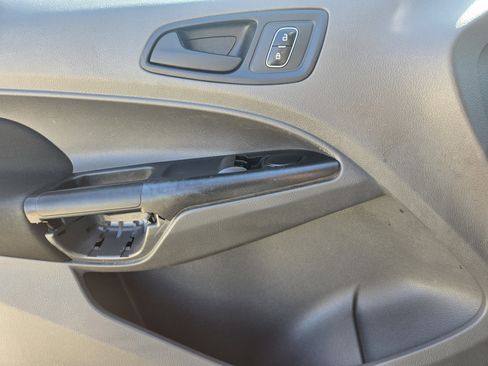 Used 2019 Ford Transit Connect XL image 17