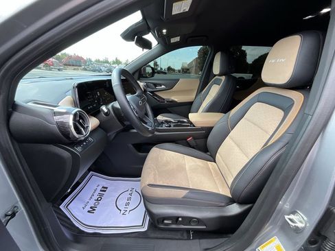 Used 2025 Chevrolet Equinox ACTIV image 30