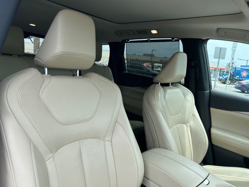 Used 2023 INFINITI QX60 Luxe w/ Vision Package FWD image 23