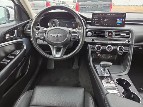 Used 2023 Genesis G70 2.0T image 10