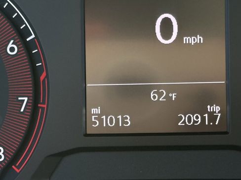 Used 2019 Volkswagen Jetta SE image 9