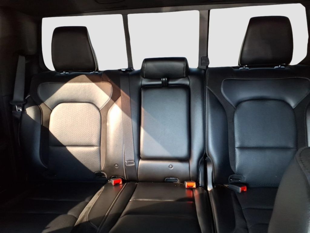 Used 2023 RAM 1500 Laramie AWD/4WD image 15