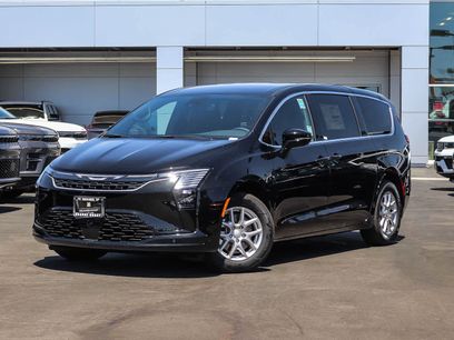 New 2027 Chrysler Pacifica Select