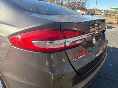 Used 2018 Ford Fusion S image 36