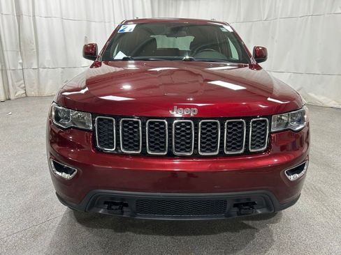 Used 2021 Jeep Grand Cherokee Laredo w/ Security & Convenience Group AWD/4WD image 3