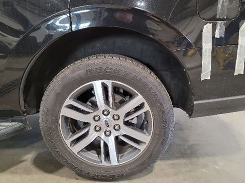 Used 2024 Ford Expedition Limited AWD/4WD image 11