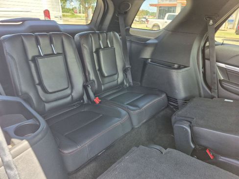 Used 2017 Ford Explorer Sport w/ Equipment Group 401A AWD/4WD image 9