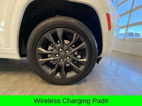 New 2026 Jeep Grand Cherokee Limited AWD/4WD image 12