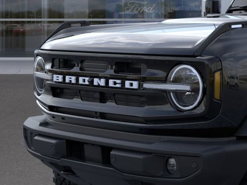 New 2025 Ford Bronco Outer Banks w/ Sasquatch Package image 19