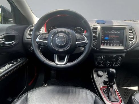 Used 2017 Jeep Compass Trailhawk w/ Leather Interior Group AWD/4WD image 8