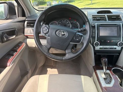Used 2012 Toyota Camry XLE FWD image 22