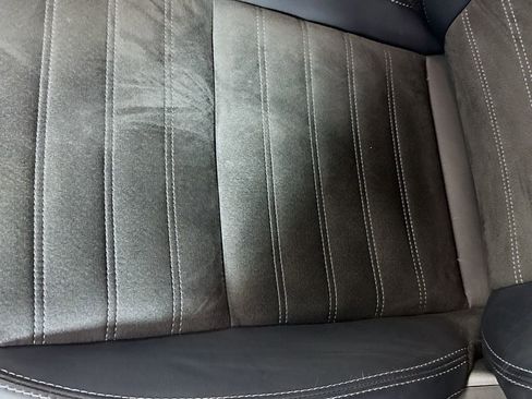 Used 2024 Mitsubishi Outlander SE image 19