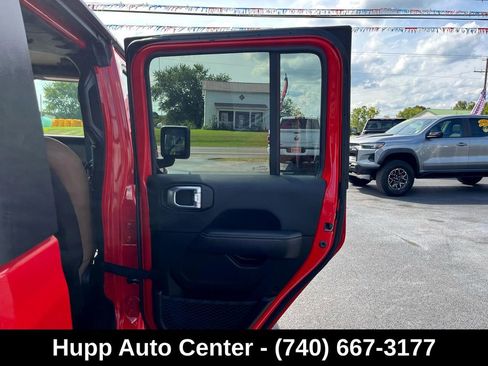 Used 2021 Jeep Gladiator Rubicon w/ Uconnect 4C Nav & Sound Group AWD/4WD image 22