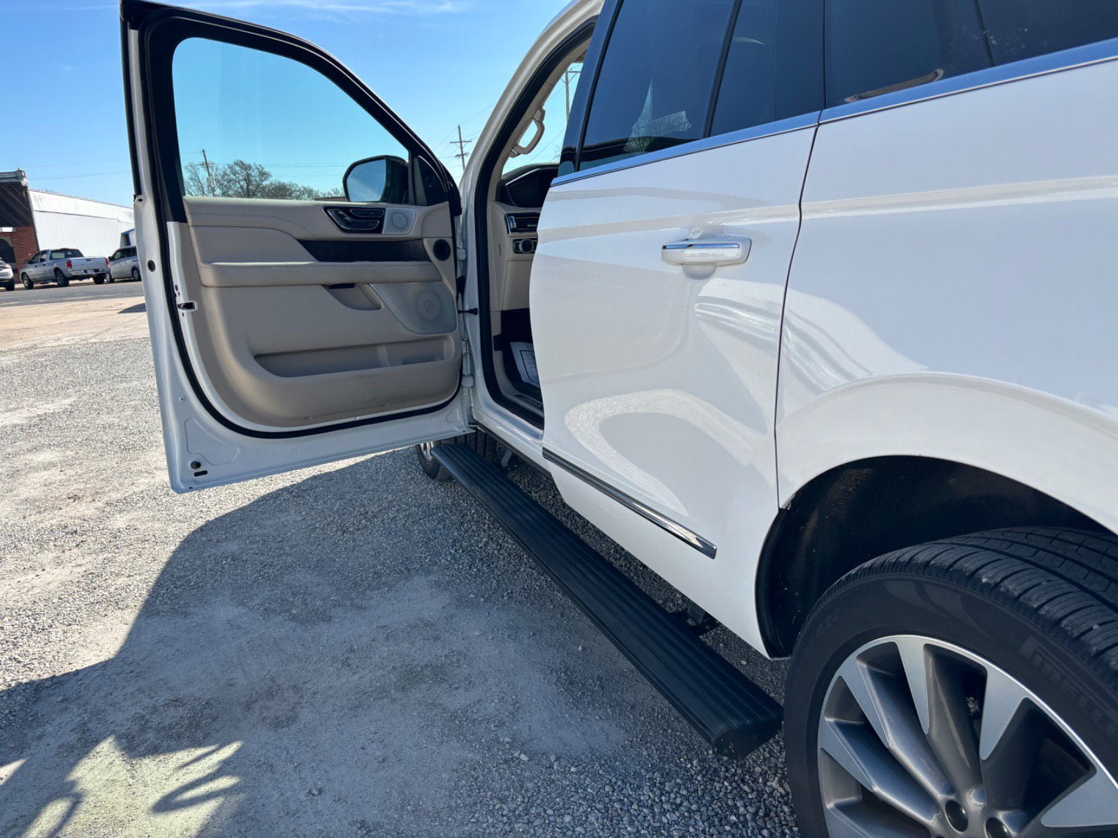Used 2020 Lincoln Navigator L Reserve w/ Luxury Package AWD/4WD image 20