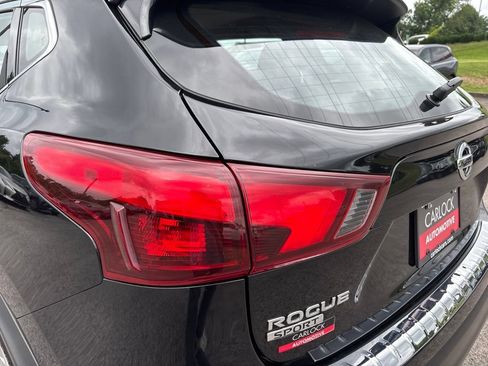Used 2019 Nissan Rogue Sport SV FWD image 14