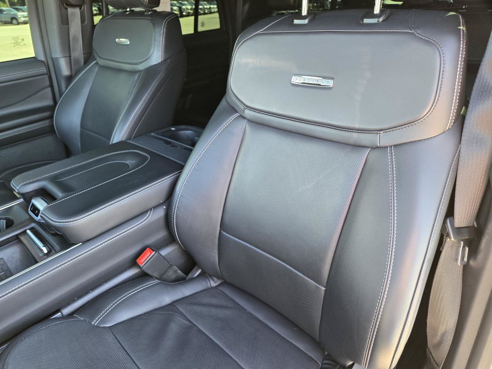 Used 2025 Ford Expedition Max Platinum w/ Stealth Appearance Package AWD/4WD image 16