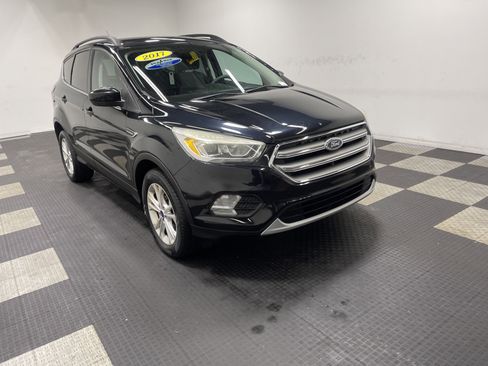 Used 2017 Ford Escape SE w/ Equipment Group 201A AWD/4WD image 6