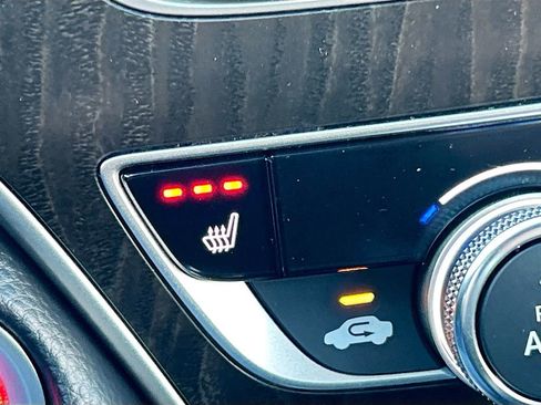 Used 2018 Honda Accord EX image 19