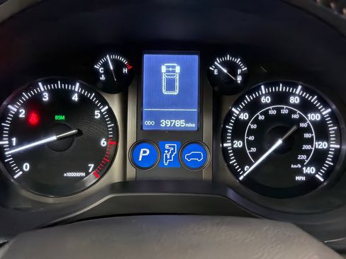 Used 2019 Lexus GX 460 AWD/4WD image 24