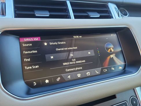 Used 2017 Land Rover Range Rover Sport HSE image 16