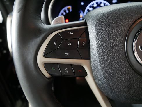 Used 2017 Jeep Grand Cherokee Laredo w/ Quick Order Package 23E AWD/4WD image 27