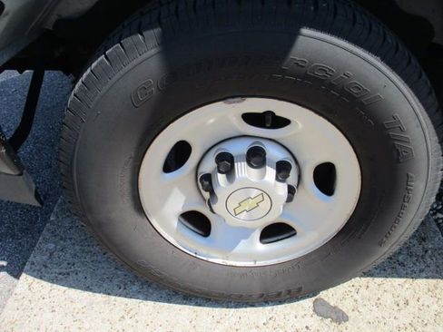 Used 2020 Chevrolet Express 2500 w/ Driver Convenience Package image 24