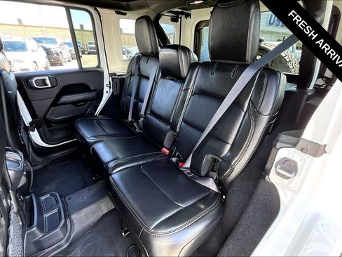Used 2022 Jeep Wrangler Unlimited Rubicon w/ Xtreme Recon 35" Tire Package AWD/4WD image 6