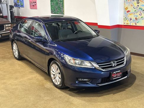 Used 2014 Honda Accord EX image 40