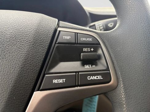 Used 2019 Hyundai Accent SE w/ Cargo Package FWD image 28