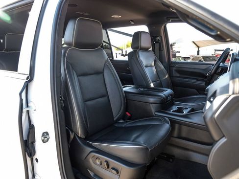 Used 2021 GMC Yukon XL SLT image 36