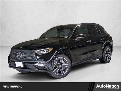 Certified 2025 Mercedes-Benz GLC 300 image 1