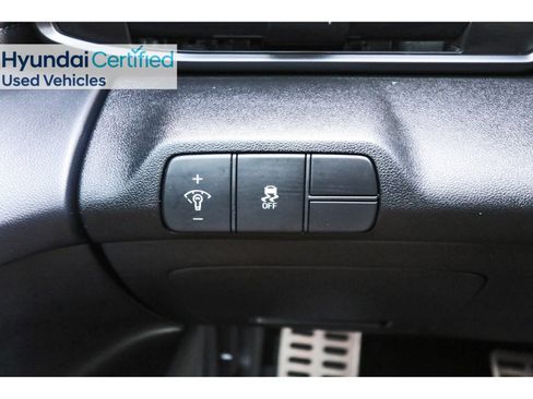 Certified 2025 Hyundai Elantra Sport FWD image 22