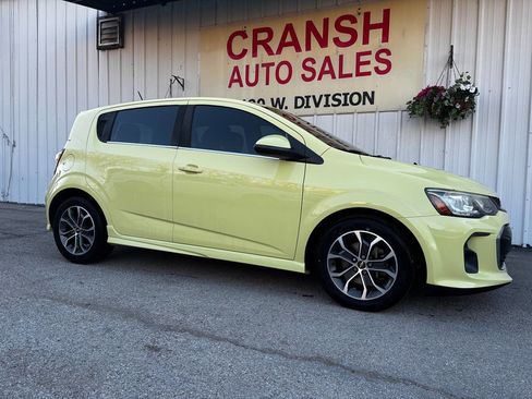 Used 2017 Chevrolet Sonic LT w/ Convenience Package image 4
