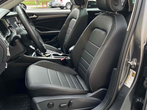 Used 2023 Volkswagen Jetta SE w/ Panoramic Sunroof Package FWD image 76