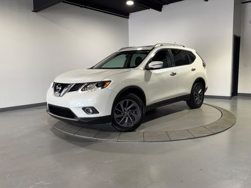 Used 2016 Nissan Rogue SL w/ SL Premium Package AWD/4WD image 2
