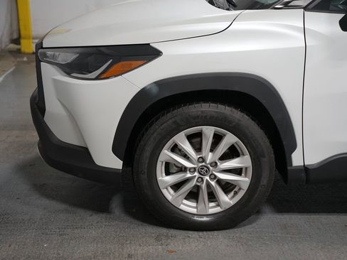Used 2023 Toyota Corolla Cross LE FWD image 5