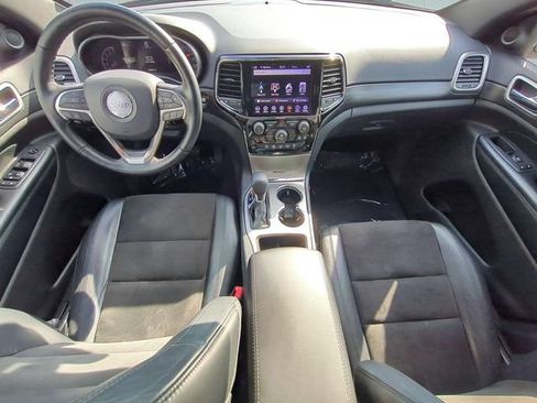 Used 2020 Jeep Grand Cherokee Altitude AWD/4WD image 28