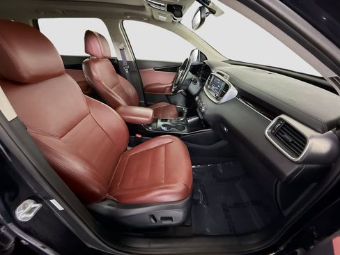 Used 2017 Kia Sorento SX image 29