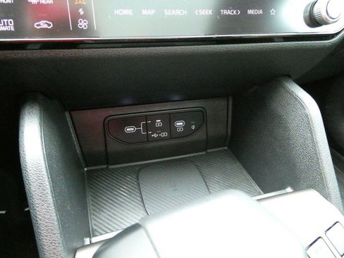 New 2026 Kia Sportage SX FWD image 29