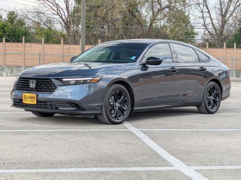 Used 2025 Honda Accord SE image 8