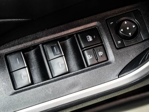 Used 2024 Toyota RAV4 XLE AWD/4WD image 45