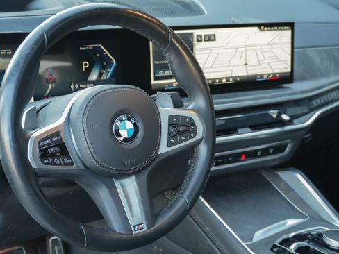 Certified 2024 BMW X6 xDrive40i w/ Premium Package image 10