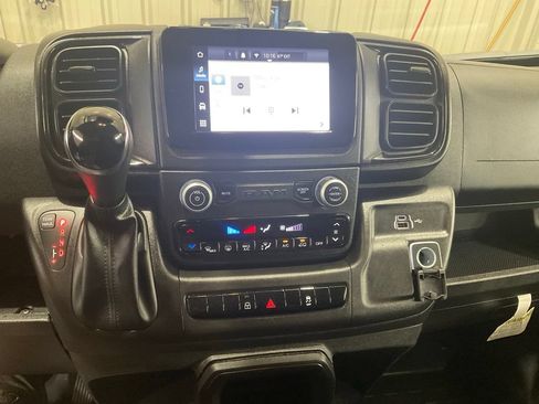 Used 2026 RAM ProMaster 2500 w/ Convenience Group FWD image 15
